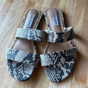 Steve Madden Snake Print Sandal Size 6.5